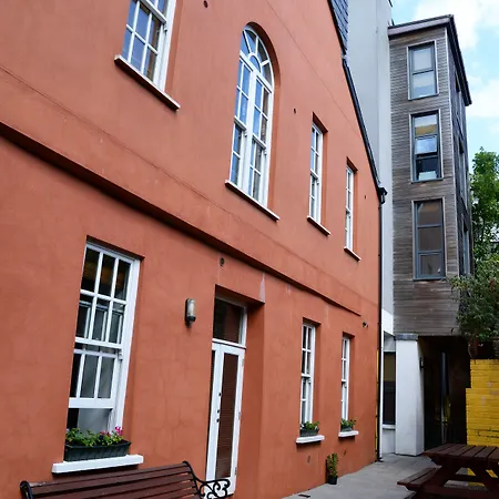 Apartment Blackmore Court *